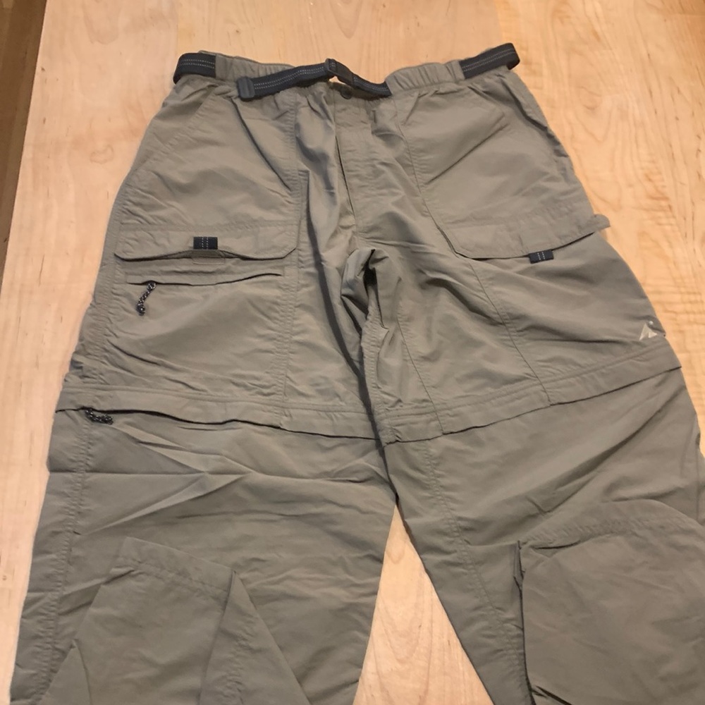 Eastern Mountain sports zip off hiking pants with belted waist size 38